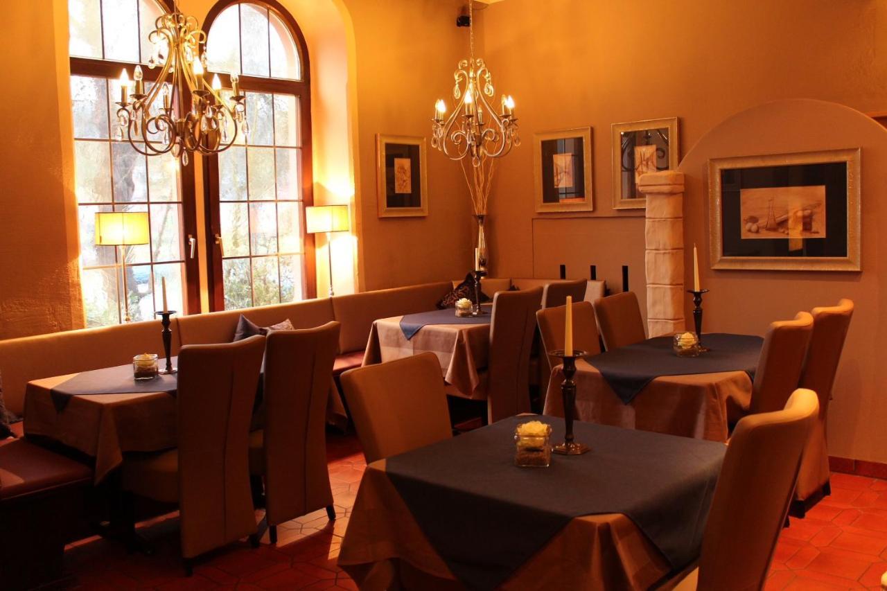 Hotel Bronnbacher Hof Wertheim Extérieur photo